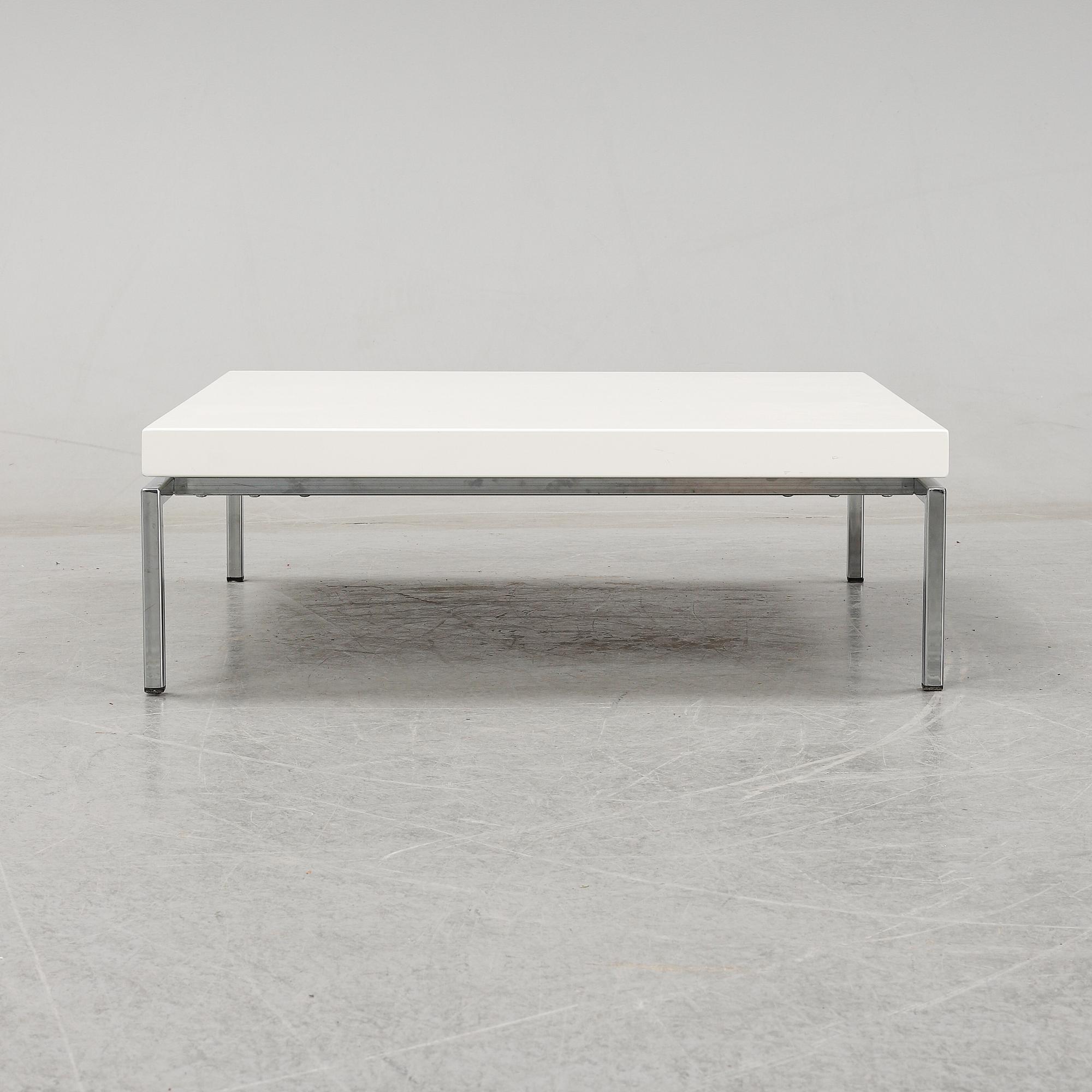 A 'Hockney' coffee table by Eero Koivisto for David Design, 21 st Century.