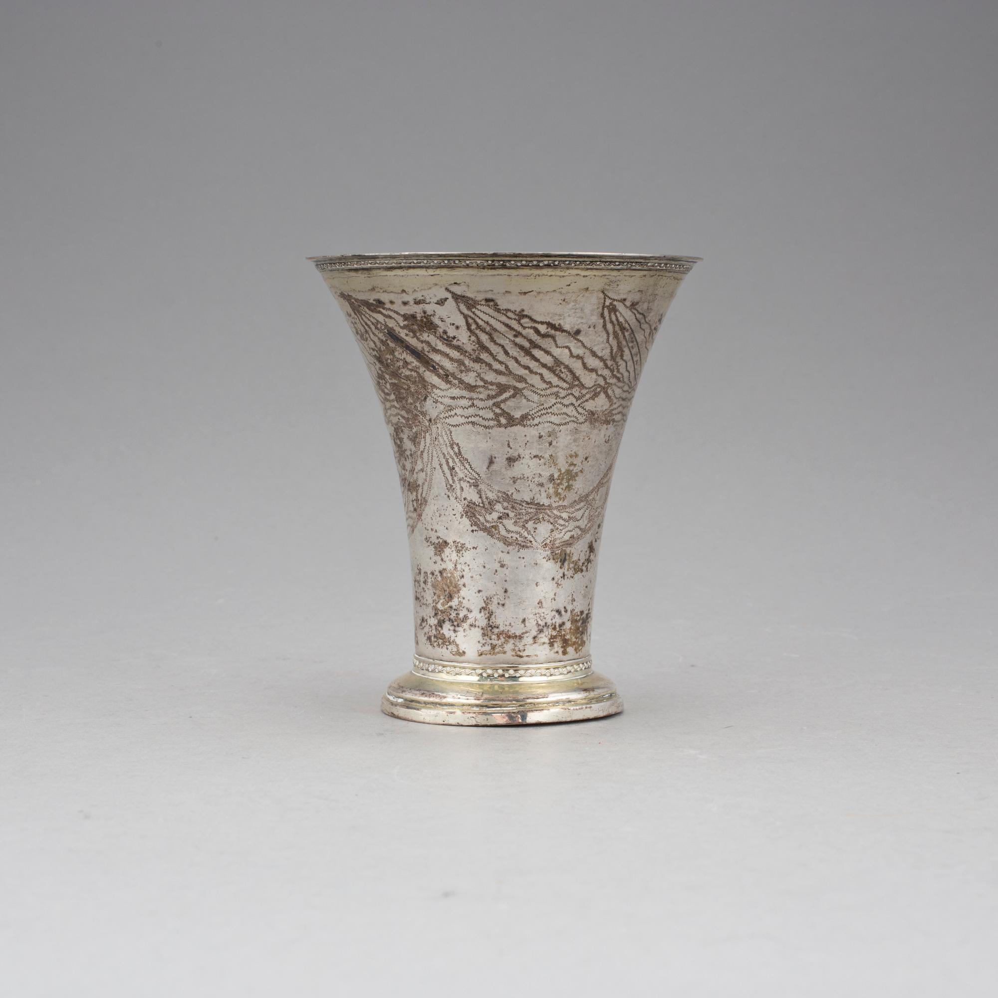 BÄGARE, silver, otydliga stämplar, Sverige 1827. Vikt ca 98 gram.