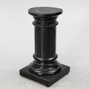 Piedestal, omkring år 1900.