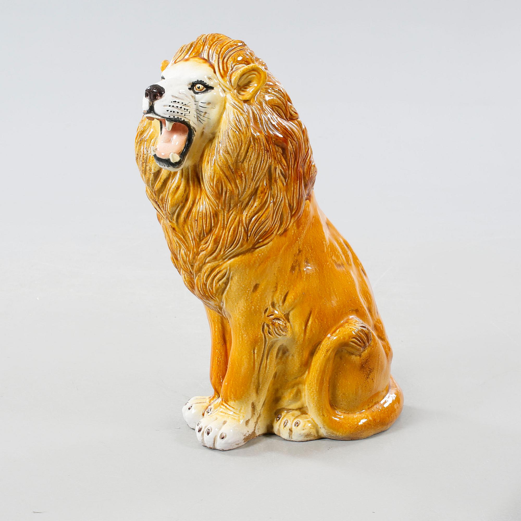 A 20th century ceramic lion from Italy.