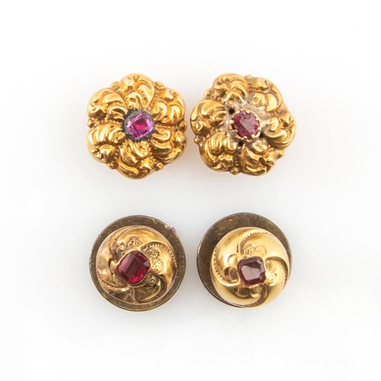 Dress buttons two pairs of gold and faceted glass, circa 1900.