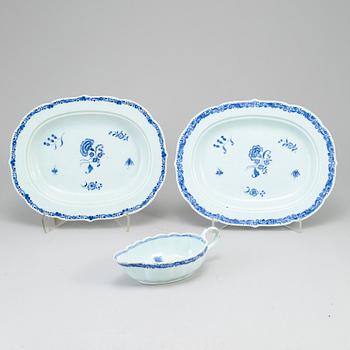 Two blue and white serving dishes and a sauce boat, Qing dynasty, Qianlong (1736-95).