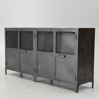 Sideboard, Manzana.