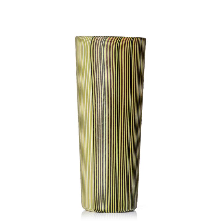 Carlo Scarpa, a rare "Tessuto bicolore" glass vase, model 4551, Venini, Murano, Italy 1945-48.