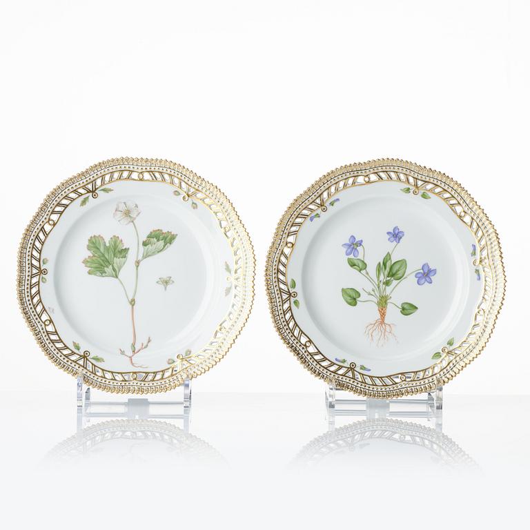 A set of six Royal Copenhagen 'Flora Danica' dessert dishes, Denmark, 20th century.