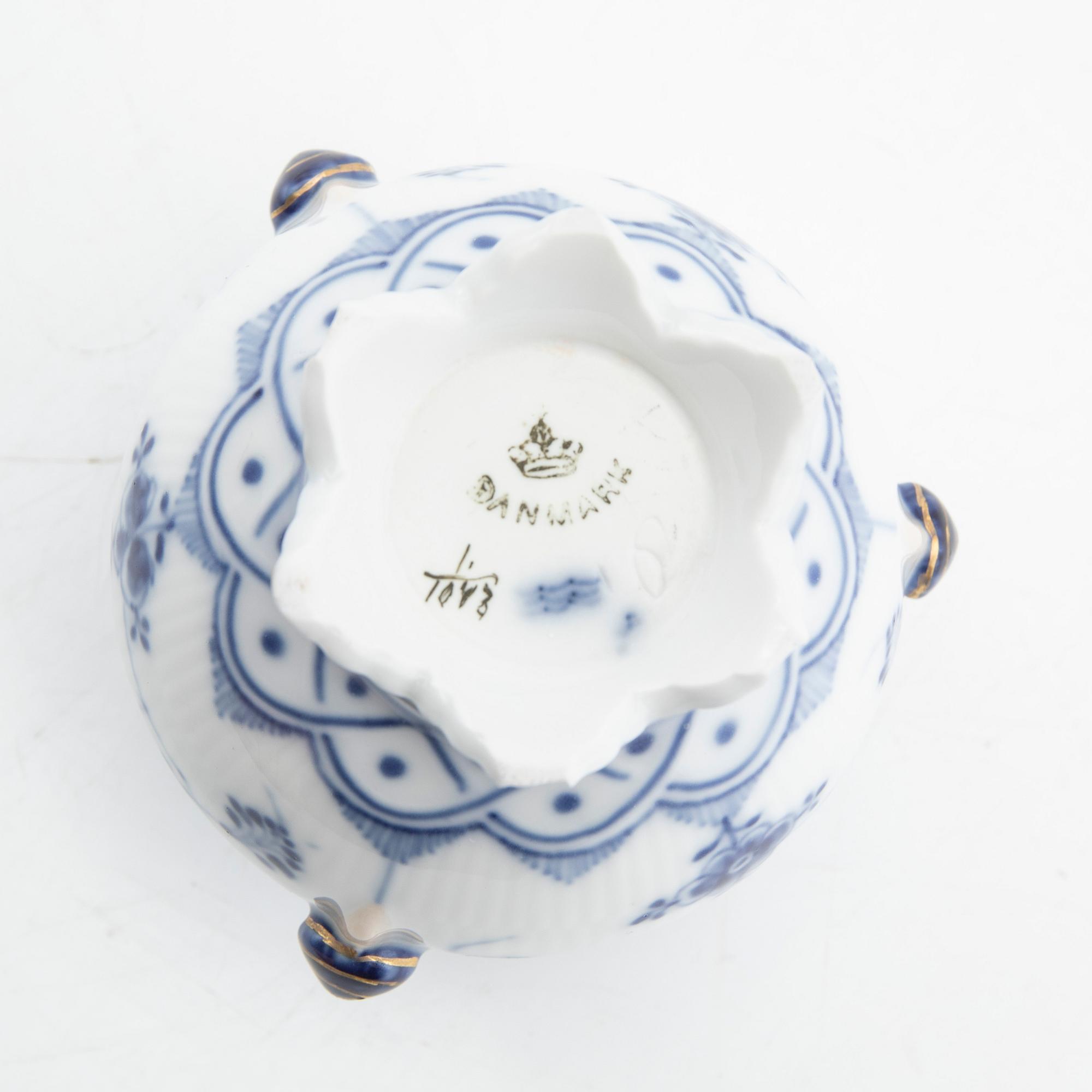 Royal Copenhagen, Skål, porslin, "Musselmalet helblonde", Danmark, 1900-tal.