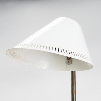 Paavo Tynell, A mid-20th-century '9227' table lamp for Idman, Finland.