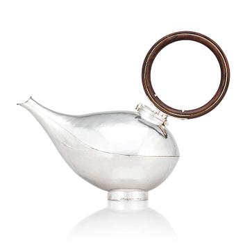 183. Lars Håkansson, a sterling coffeepot, Lund, 1982, sterling silver.