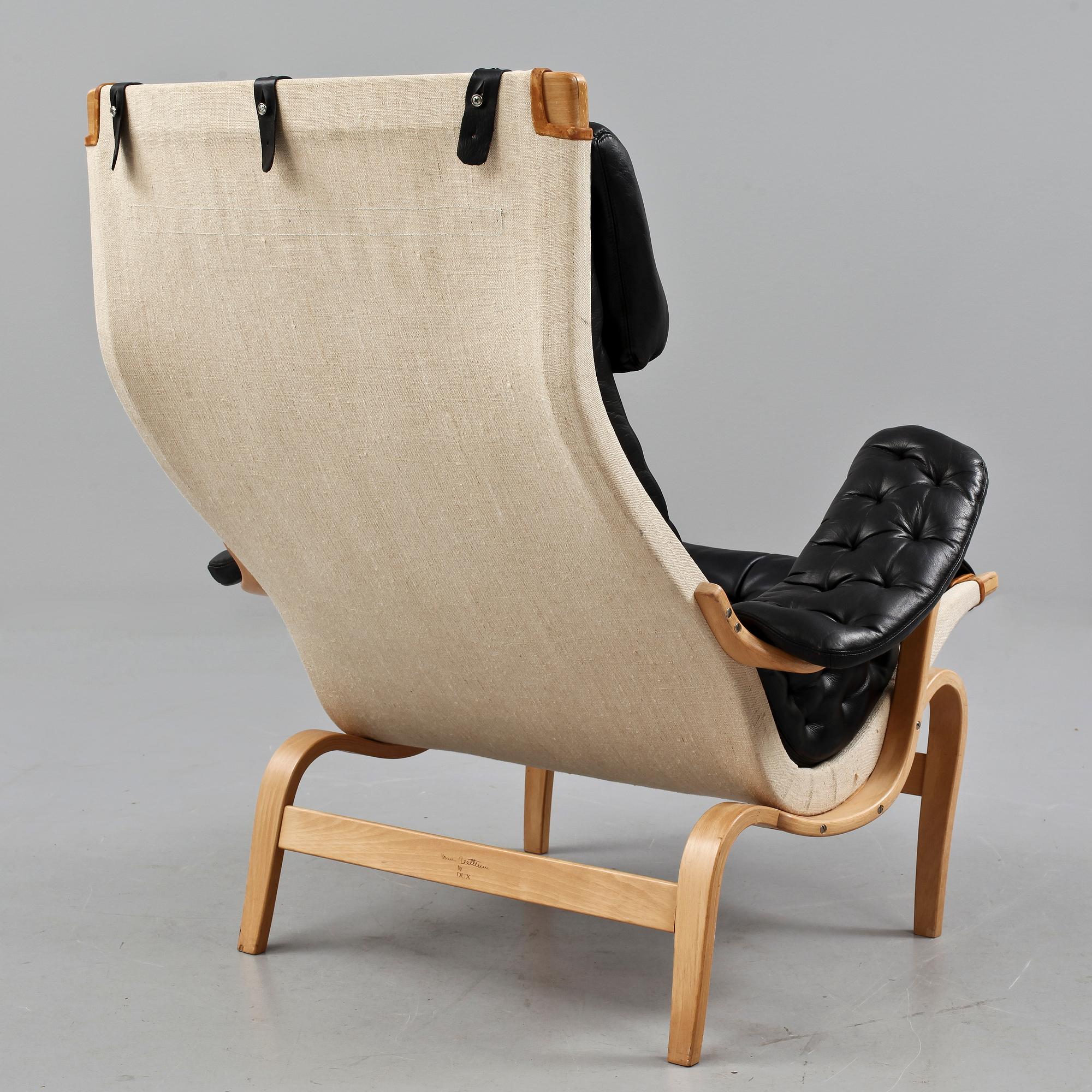 FÅTÖLJ, "Pernilla". Design Bruno Mathsson för Dux, 1900-talets andra hälft.