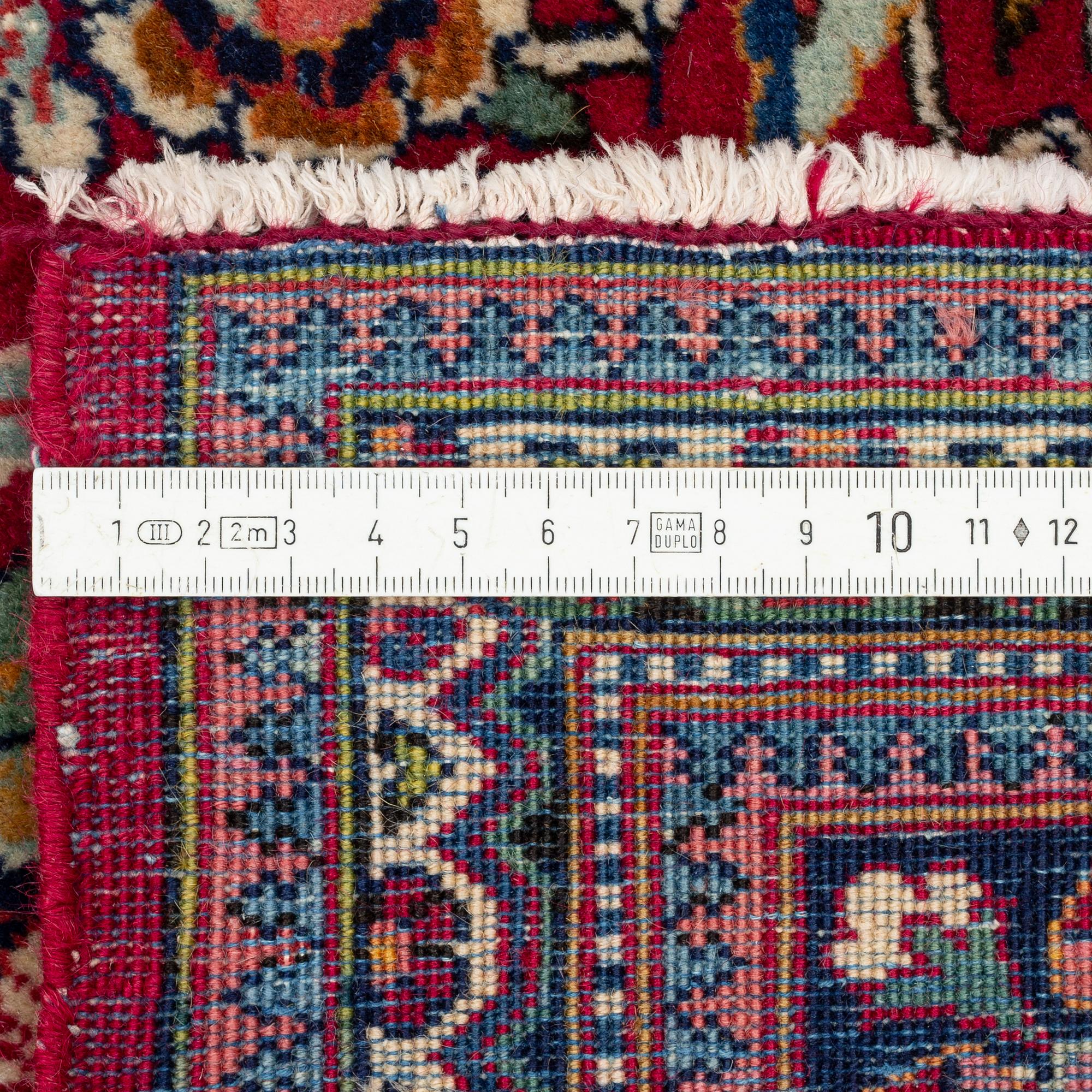Matta, semiantik Keshan, ca 193 x 133 cm.
