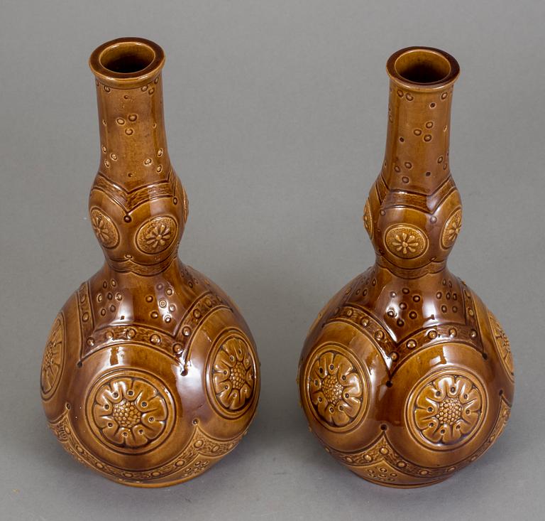 VASER ett par. Flintgods, Höganäs, 1800-talets slut.