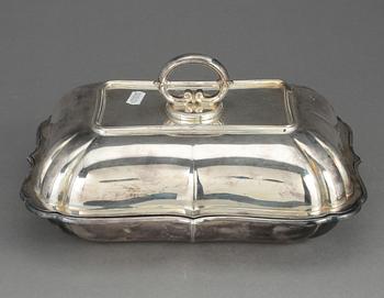 KAROTT MED LOCK, silver, Tyskland, tidigt 1900-tal. 1174 gram.