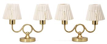 471. JOSEF FRANK, bordslampor, ett par, Firma Svenskt Tenn, modell 2483/1.