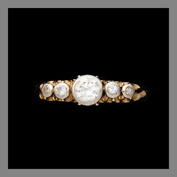 A RING, 14K gold, old- and 8/8-cut diamonds. Weight c. 2,4 g.