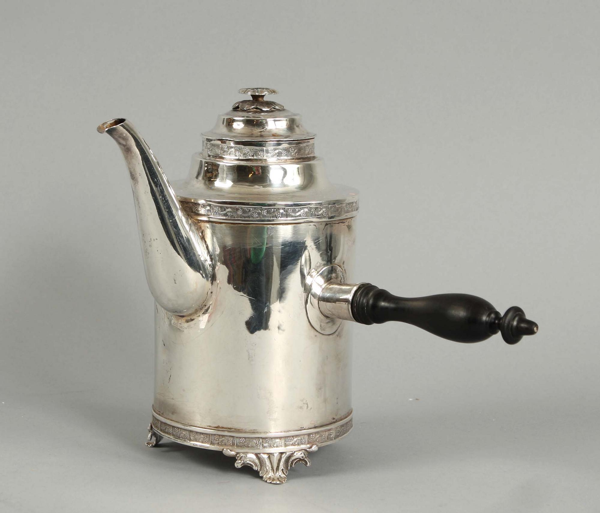 KAFFEKANNA, silver. Gustaviansk. Johan Henrik Leffler, Falun 1809. Vikt tot 671 gr.