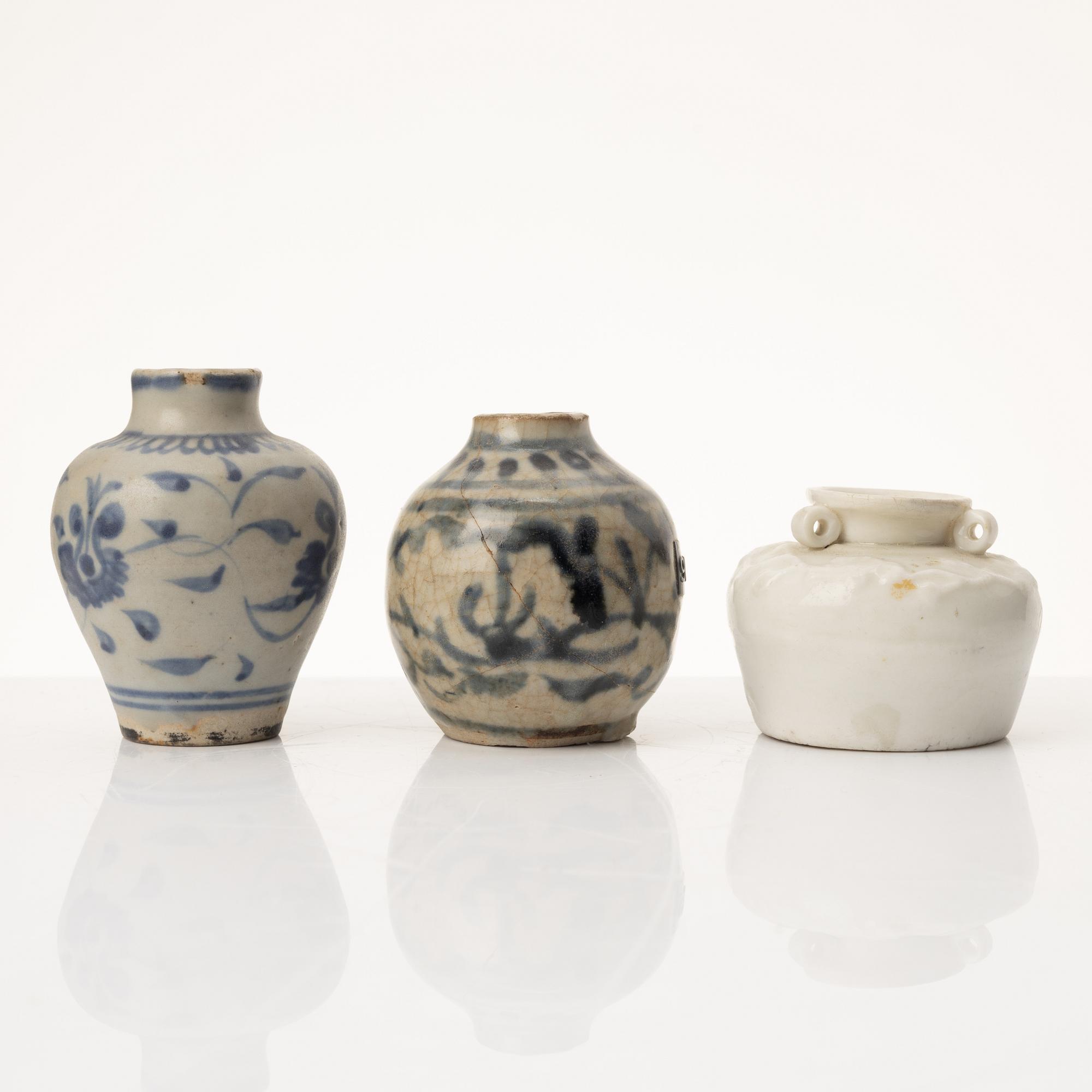 A group of eleven Chinese jars and vases, late Ming dynasty / 17th century.