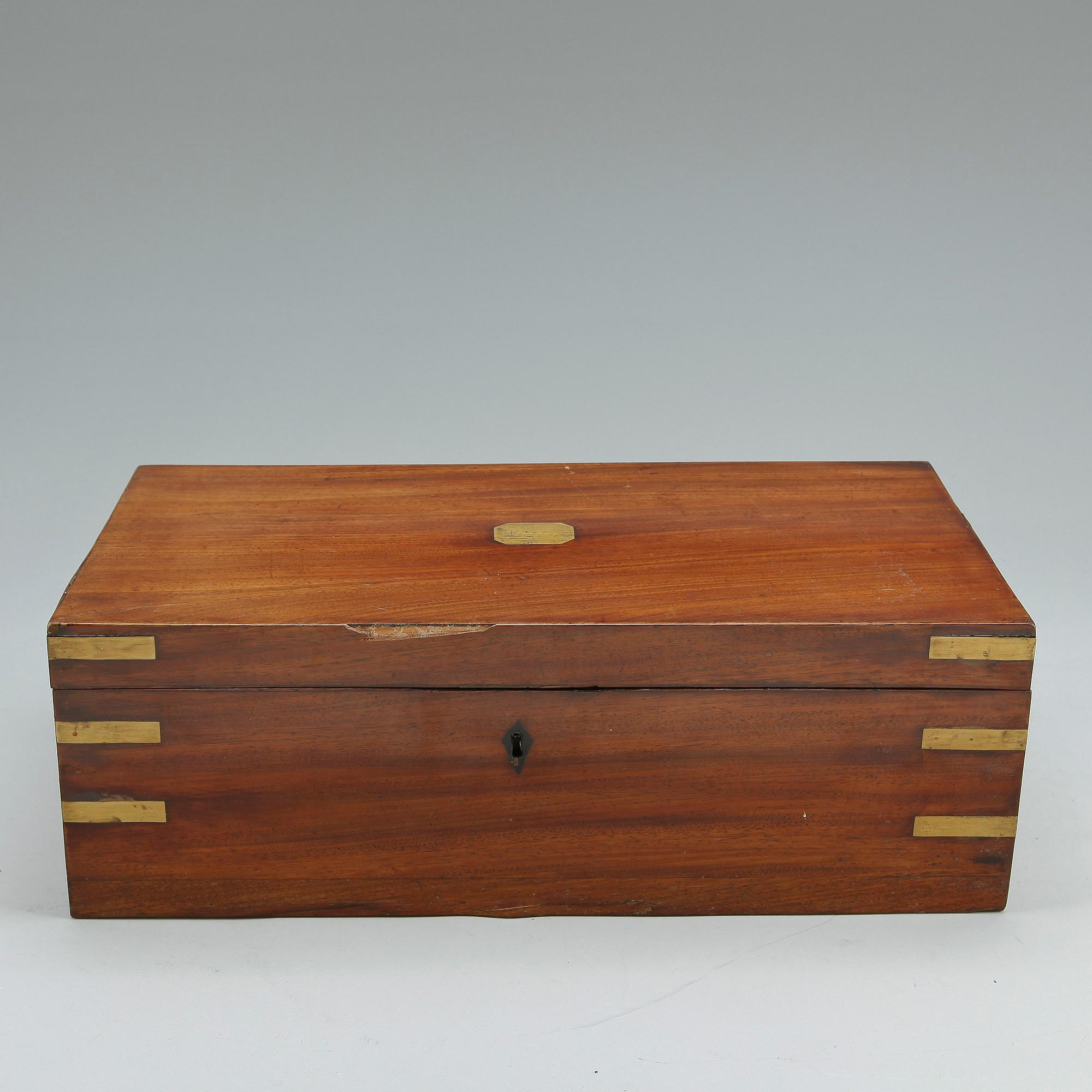 SKRIVSCHATULL, 1800-talets senare del.