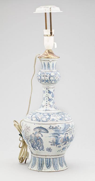 BORDSLAMPA/VAS, fajans, Delft, 1800/1900-tal.