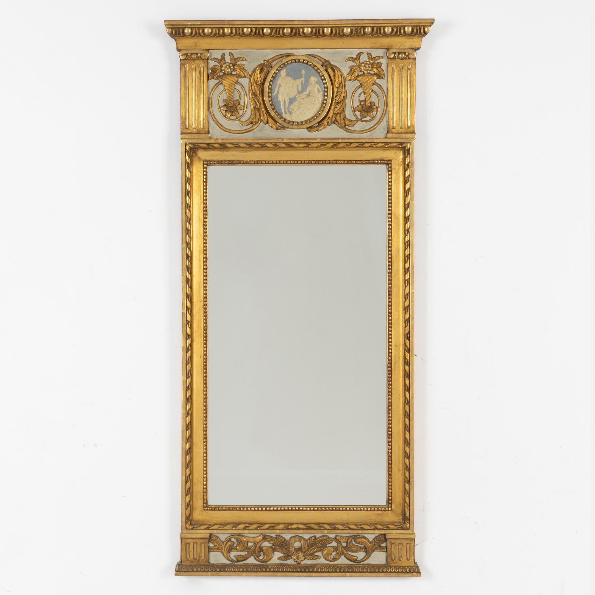 Spegel, gustaviansk stil, omkring år 1900.