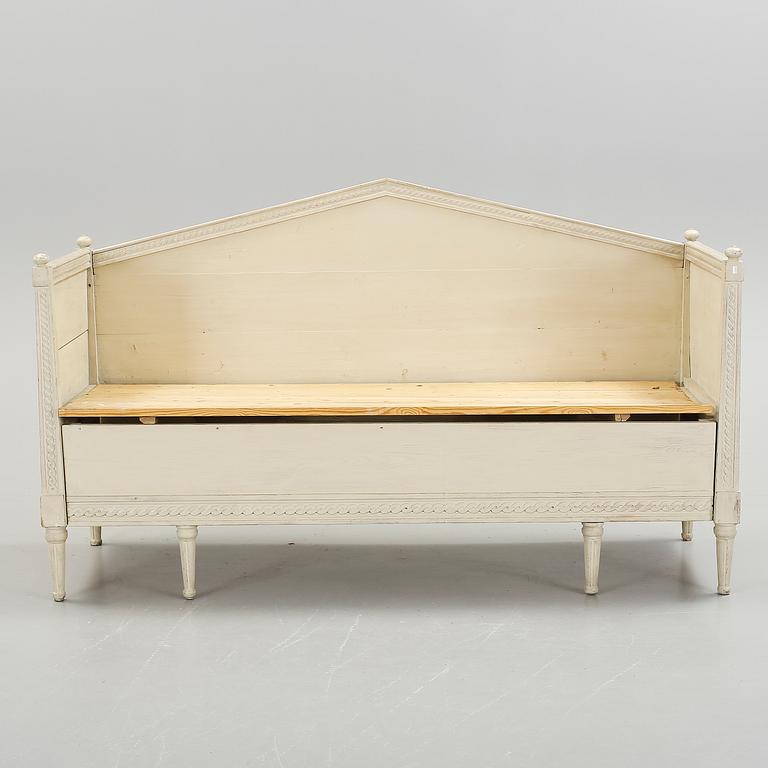 SOFFA, gustavianskt provinsarbete, 1800-talets början.