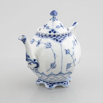 A 'Blue Fluted Full Lace' / 'Musselmalet' porcelain teapot, Royal Copenhagen, model 1118, 1967.