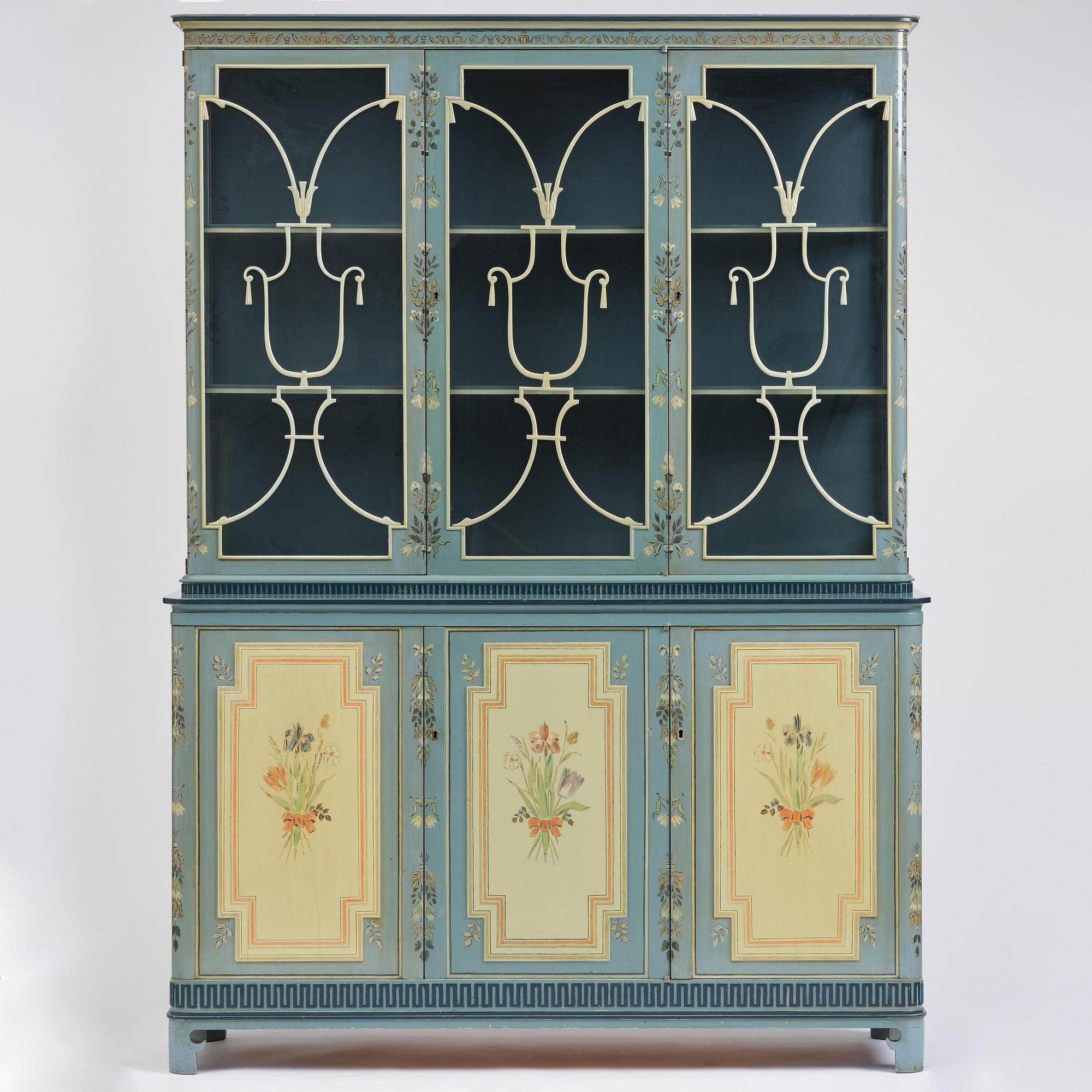 Carl Malmsten, a Swedish Grace showcase cabinet, cabinetmaker Albin Johansson, Stockholm, for Villa Kvikkjokk, 1927.