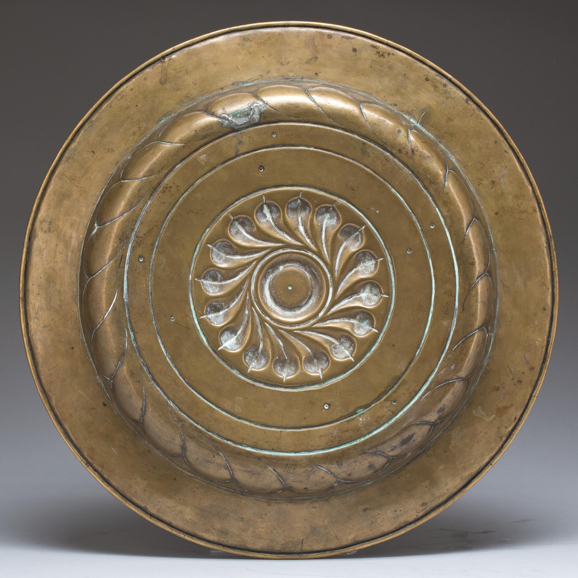 DOPFAT, mässing. Nürnberg, 1500-tal.