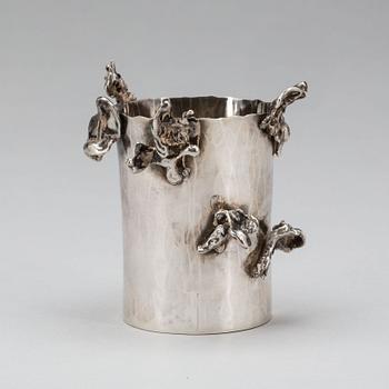 BÄGARE, sterlingsilver, Owe Johansson, Stockholm 1968. Vikt c:a 135 g.