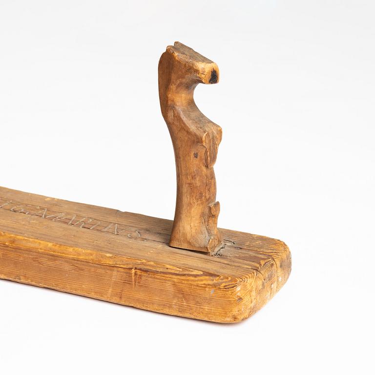 Bandvävstolar, två stycken, Sverige, daterade 1759.