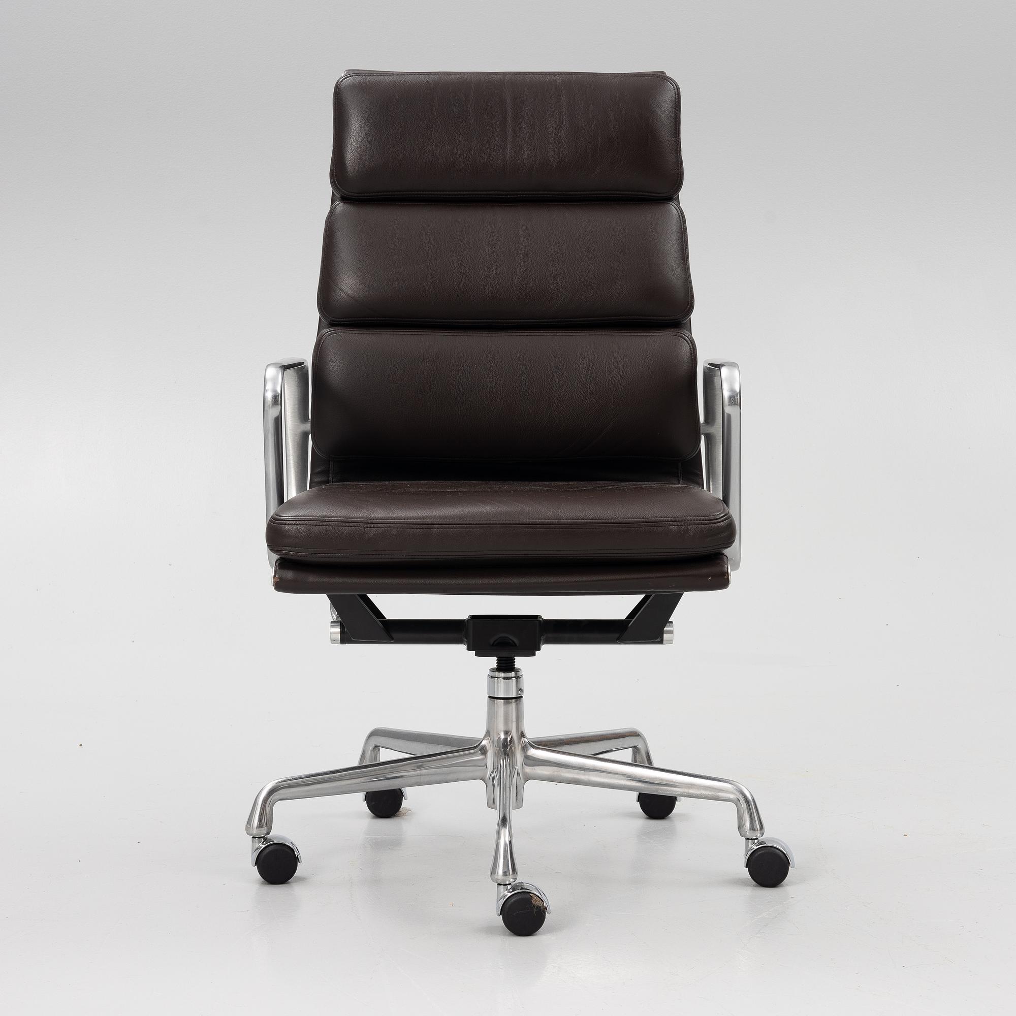 Charles & Ray Eames, kontorsstol, "Soft Pad Chair EA 219, high backrest", Hermen Miller, 2000-tal.