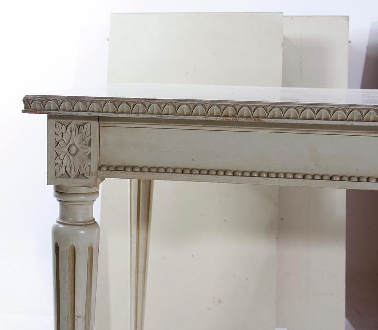 BORD gustaviansk stil, 1900-tal.