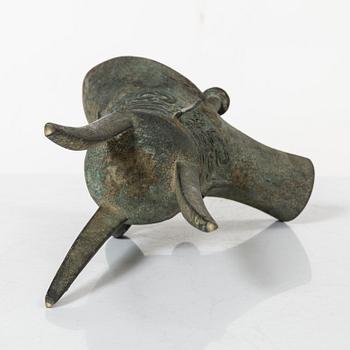 An archaisitic bronze Jue vessel, Qing dynasty.