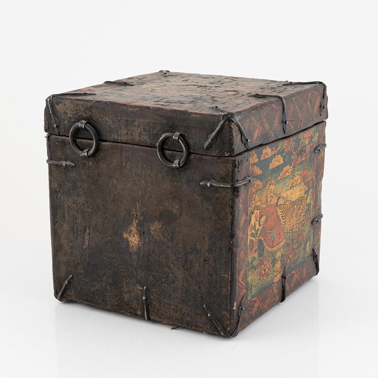 A Tibetan patinated lacquered wooden box, 20th century.