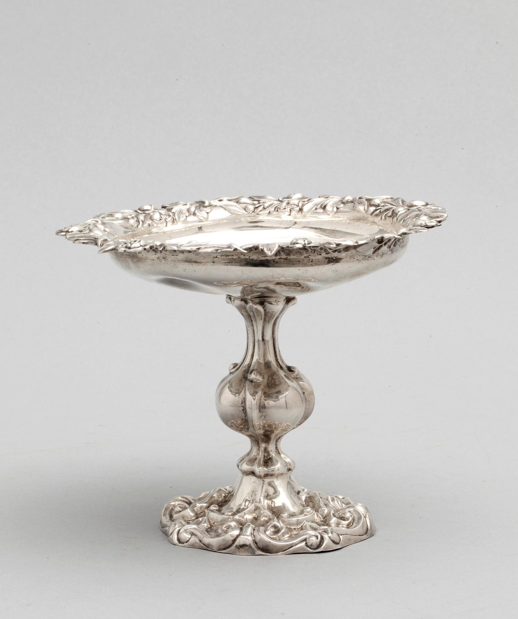 SKÅL PÅ FOT, silver, nyrokoko, Carl Nyström, Stockholm 1856.