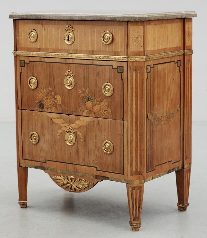 A Gustavian late 18th Century commode by G. Foltiern, not signed.