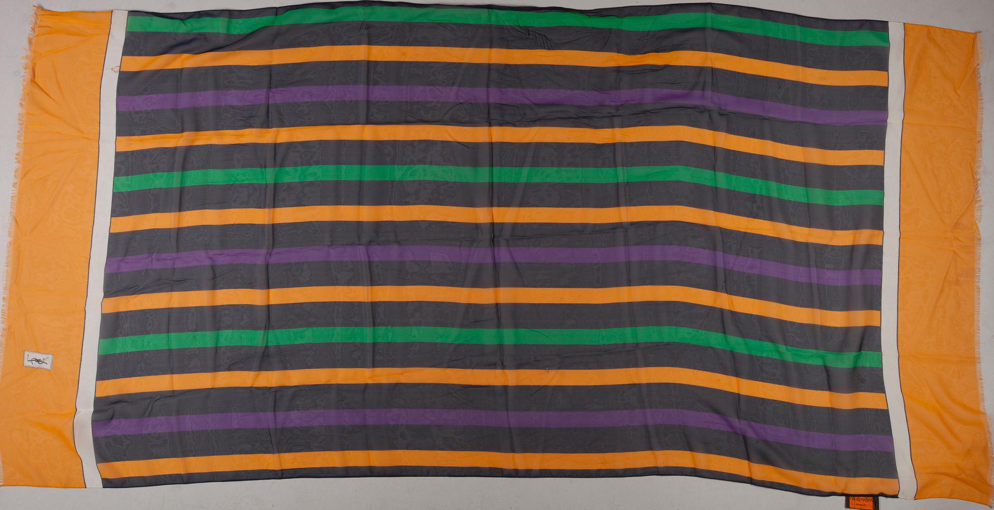 SCARF, Yves Saint Laurent.