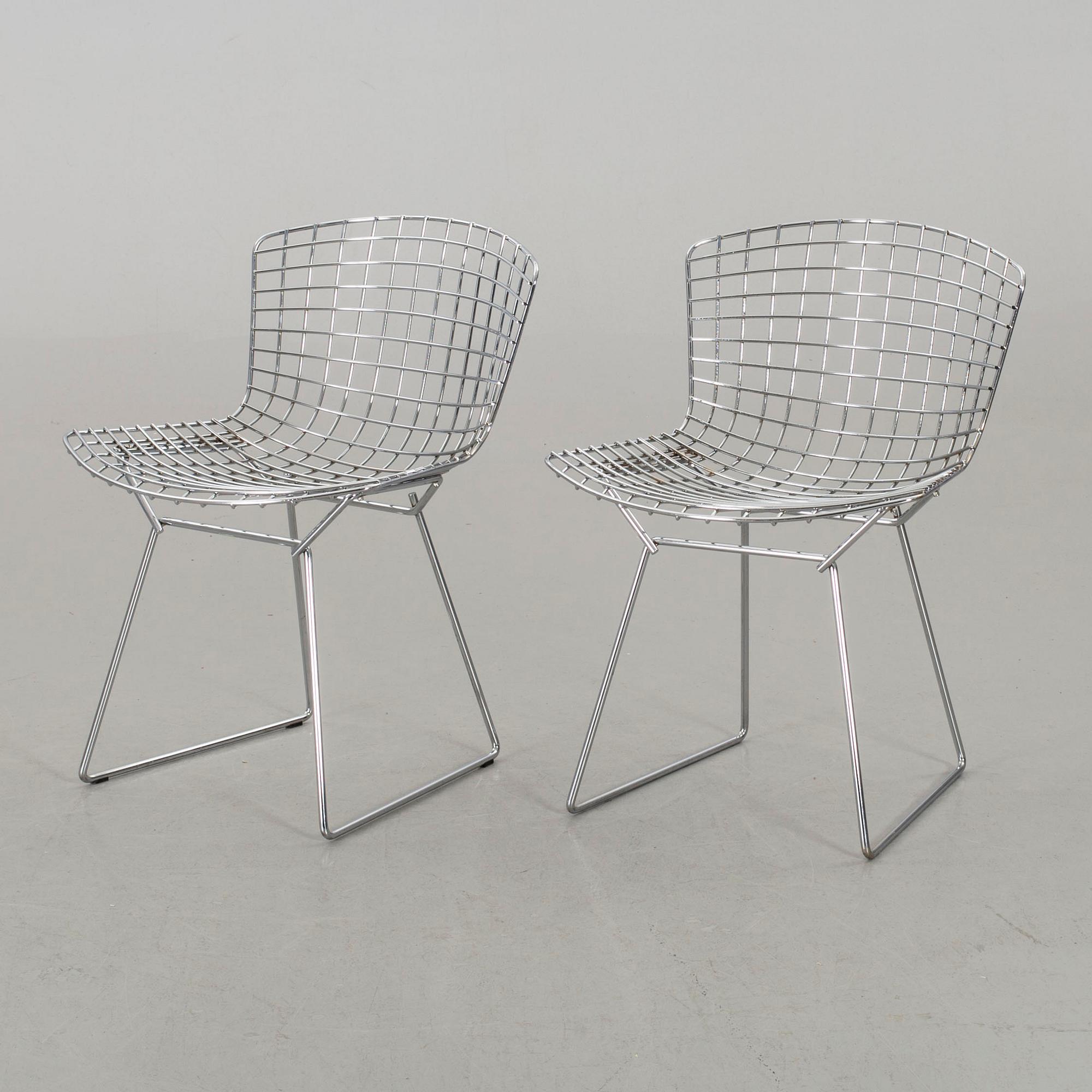 HARRY BERTOIA, stolar, 2 st, "Side chair", Knoll International, märkta i metallen.