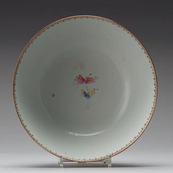 BÅLSKÅL, kompaniporslin. Qingdynastin, Qianlong (1736-95).