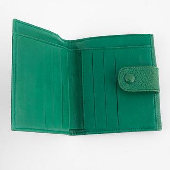 Chanel, wallet.