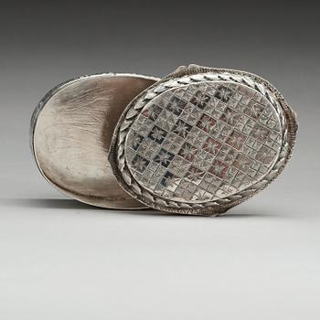 A Swedish 18th century silver box, marks of Petter Lindboms widow, Kalmar 1771.