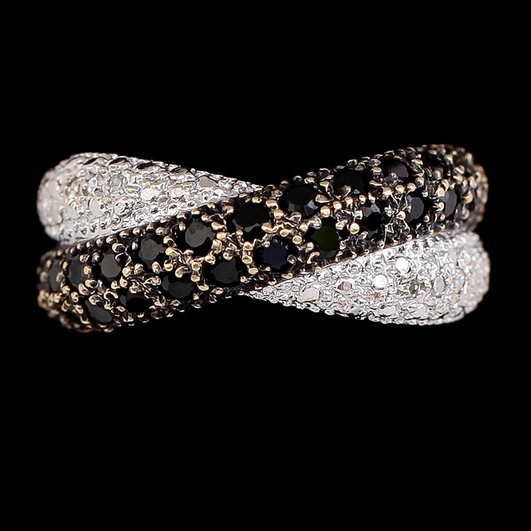 RING, 18 k guld, briljantslipade diamanter. Vikt ca 4,4 g.