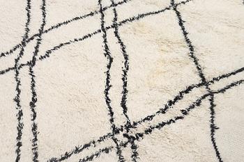A carpet, Beni Ourain, Morocco, approx. 295 x 236 cm.