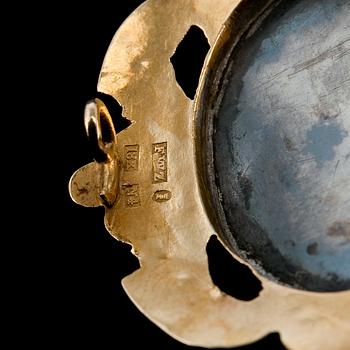A BROOCH, cameo, enamel.