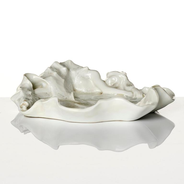 Alf Wallander, an Art Nouveau porcelain dish, Rörstrand, ca 1900, with dedication to Ellen Key.