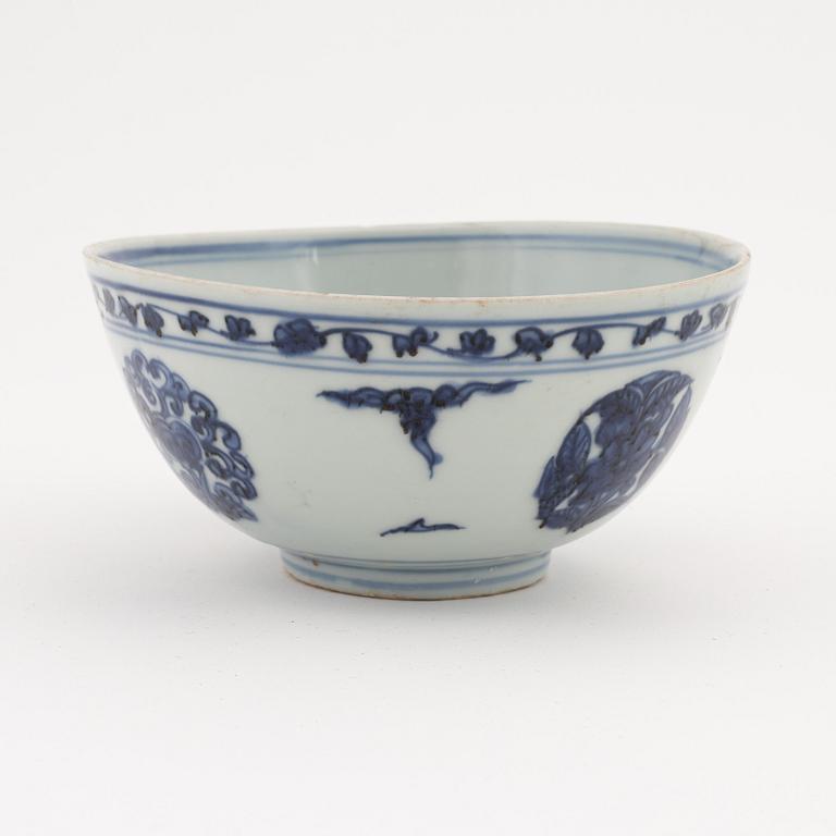 A blue and white bowl, Ming dynasty (1368-1644).