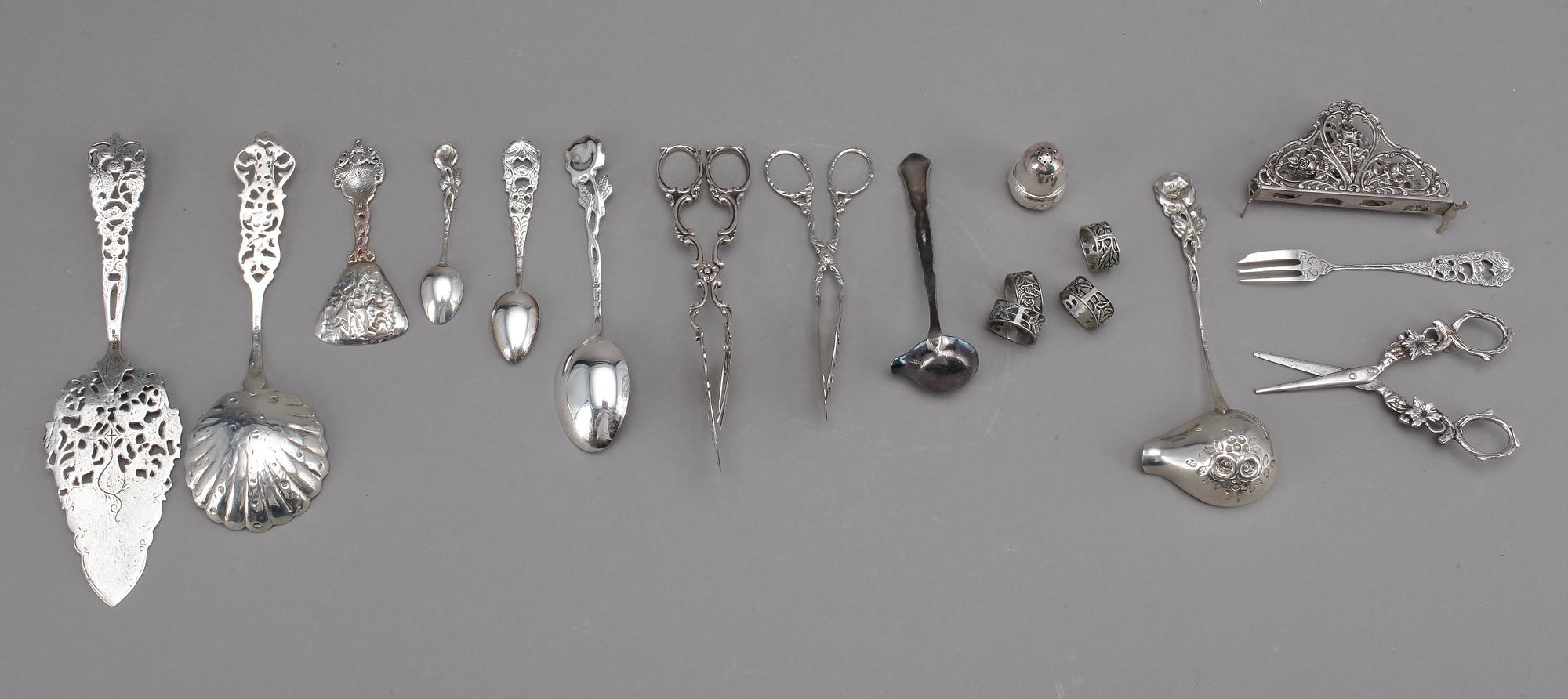 BESTICKSERVISDELAR, silver 81+14, mestadels Gewe Silvervarufabriken Ab, Malmö, omkring 1900-talets mitt. Vikt ca 1647 g.