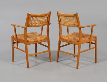 KARMSTOLAR, ett par, 1950-/60-tal.