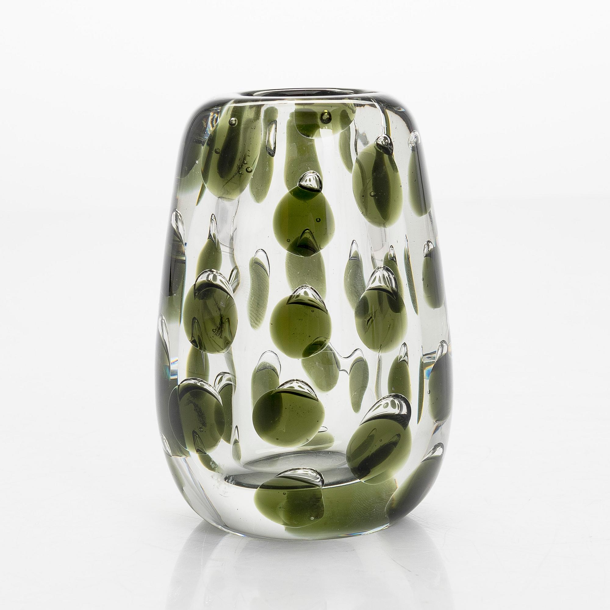 Saara Hopea, a 'Panther' vase, signed S. Hopea Nuutajärvi Notsjö -55.