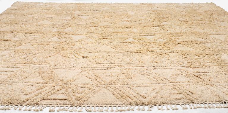 Rug, India, approx. 490 x 460 cm.