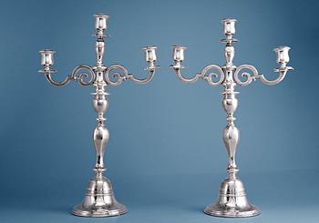 484. A PAIR OF CANDELABRA.